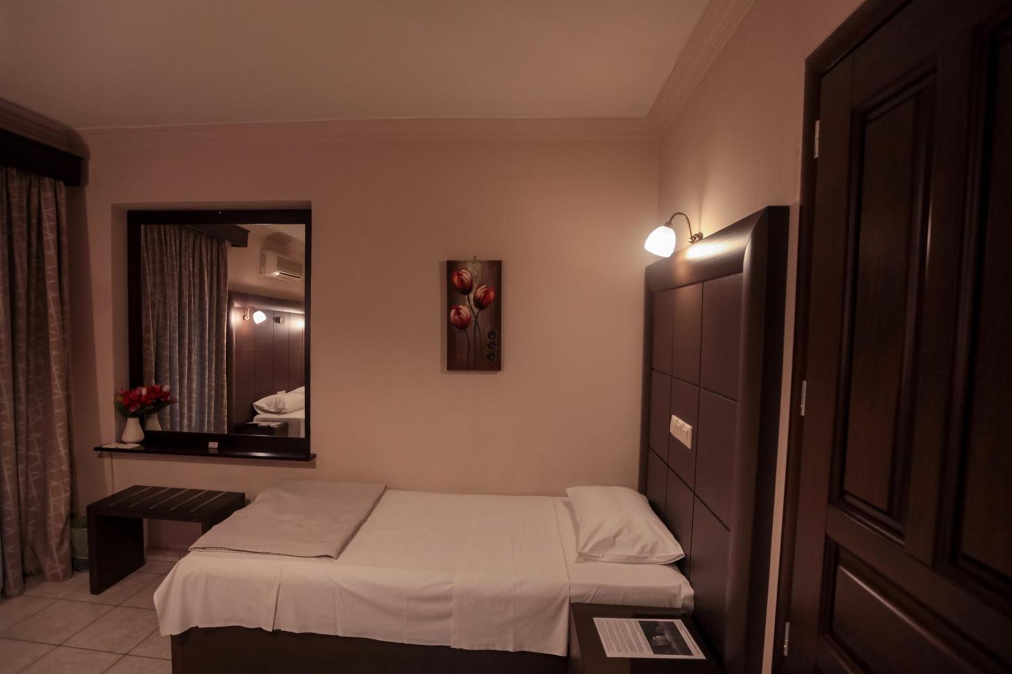 Hotel Meteora Калампака Номер фото